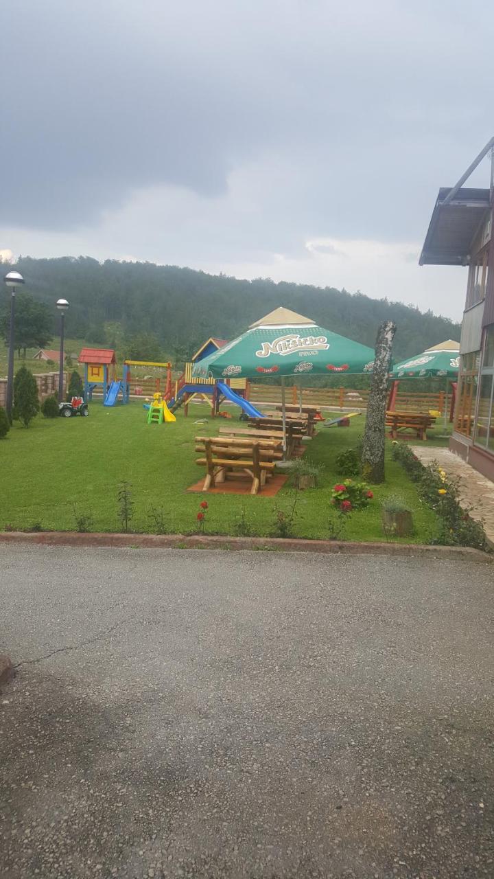 Hotel Pansion I Restoran ,, Pogled" Han Pijesak Exterior foto