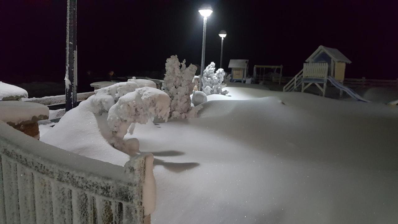Hotel Pansion I Restoran ,, Pogled" Han Pijesak Exterior foto